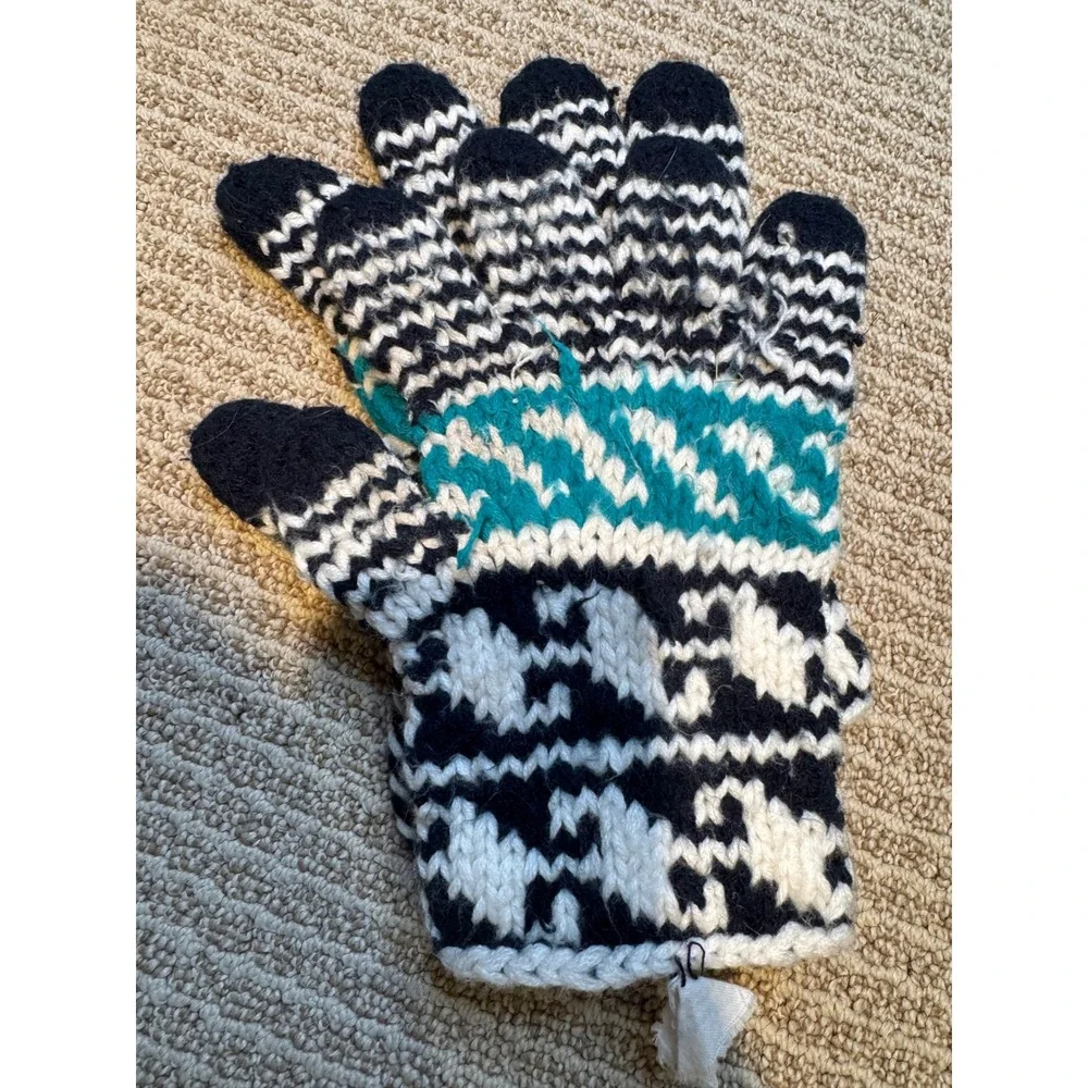 Unbranded‎ Fair Isle Knit Wool Blend Gloves Black White Teal Geometric Winter